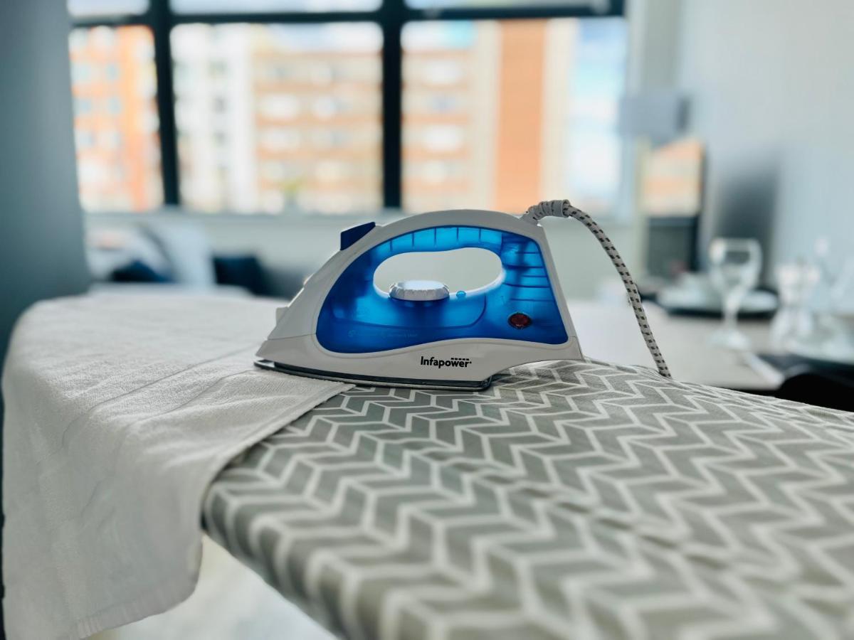 Fabulous One Bedroom Apartment Near Old Trafford Stadium Manchester Ngoại thất bức ảnh