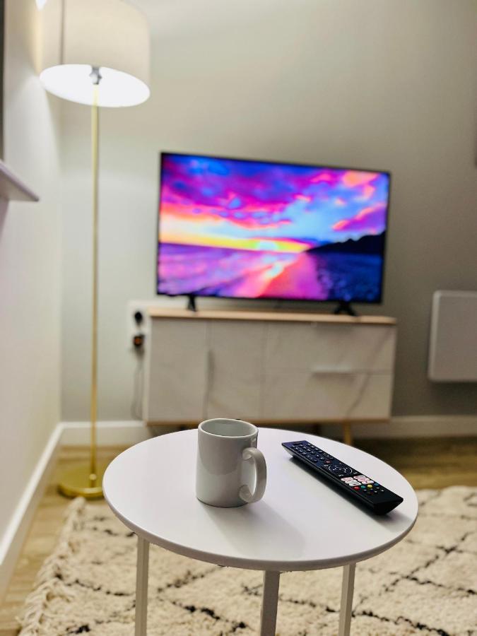 Fabulous One Bedroom Apartment Near Old Trafford Stadium Manchester Ngoại thất bức ảnh